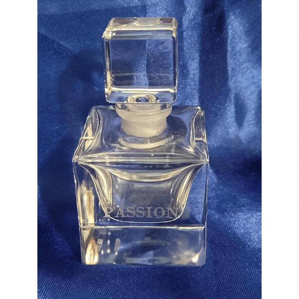 Vera Wang for Wedgwood Lyric Perfume Bottle Glass Crystal